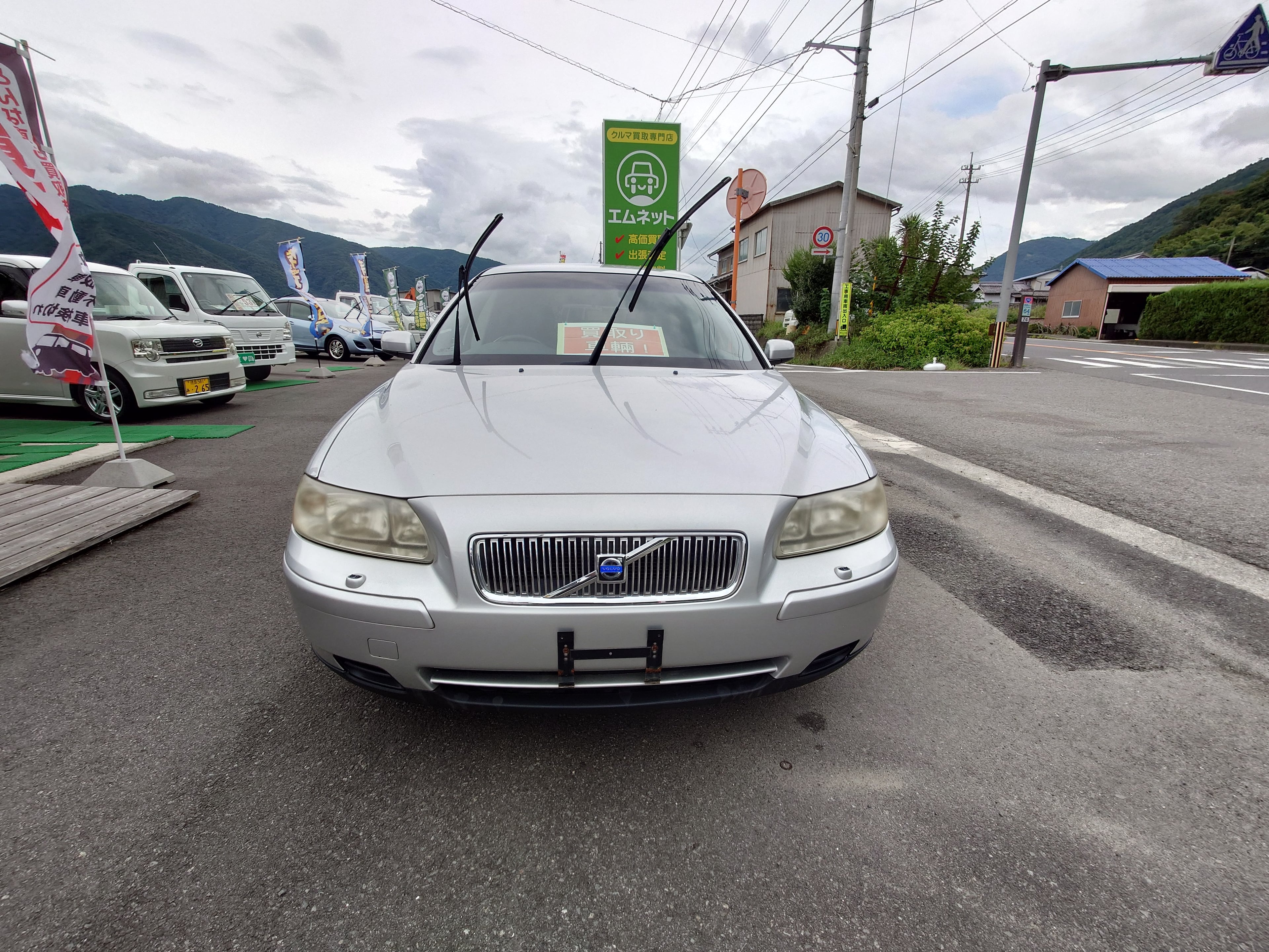 【徳島県三好郡エムネット】徳島県三好市のお客様から平成14年式ボルボV70型を車買取ご成約。
